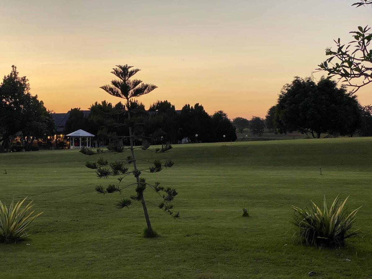 Korat Resort Hotel Nakhonratchasima Eksteriør bilde